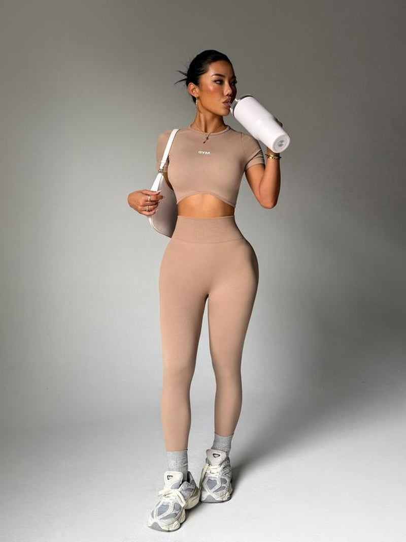 High Elastic Seamless Women'S Sports Set, Comfortable Yoga Leggings for Active Lifestyle, Fashionable Gym Apparel